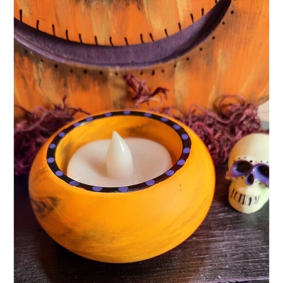 Handmade Halloween Wooden Pumpkin Tea Light Holder With Skull & Faux Candle Tabl - Picture 5 of 13